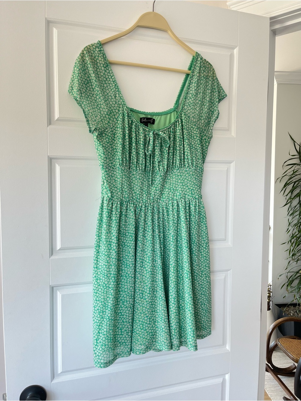 Green Floral Cap-Sleeve Summer Romper